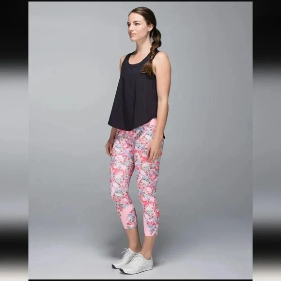 Lululemon Run: Inspire Crop II *All Luxtreme Flowabunga Mini Multi / Bleached Co - Picture 4 of 8